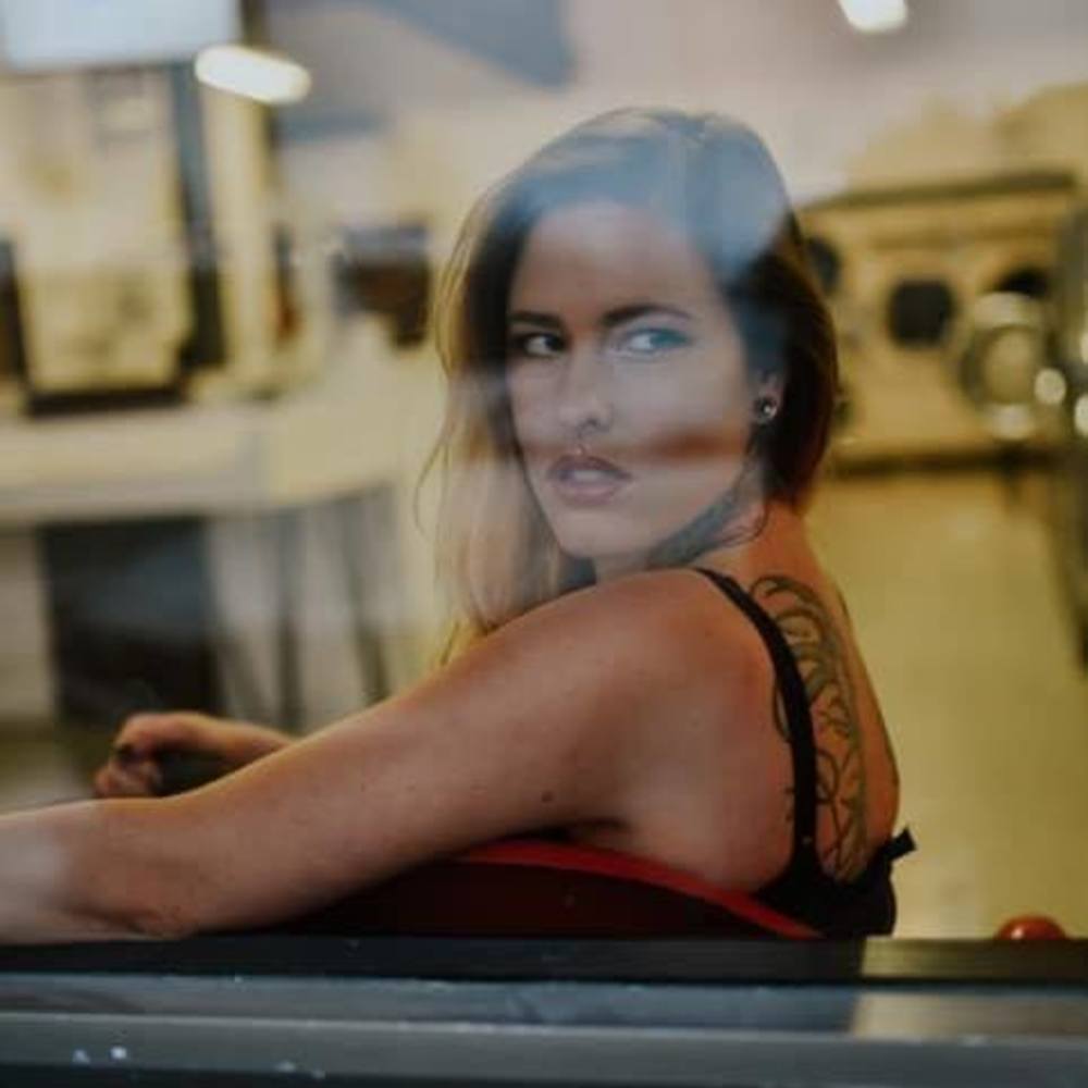 Meet your Posher, Oona